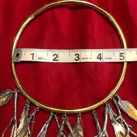 LOUIS VUITTON FEATHERS CREW NECKLACE - Picture 8 of 8